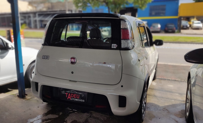 Fiat UNO SPORTING Dualogic 1.4 EVO Flex 8V 4p 2015 Flex-6