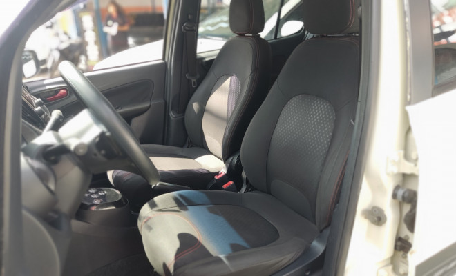 Fiat UNO SPORTING Dualogic 1.4 EVO Flex 8V 4p 2015 Flex-13