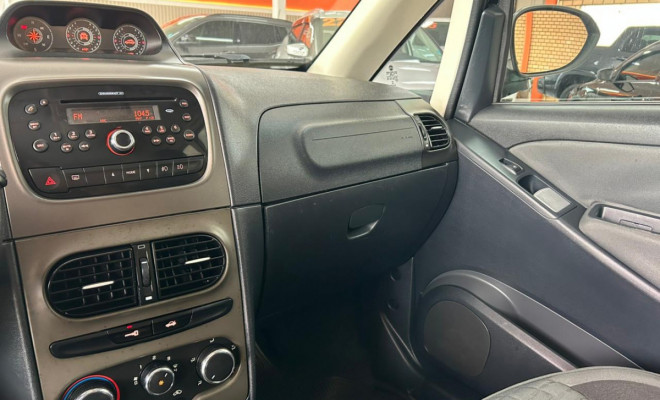 Fiat Idea Adv./ Adv.LOCK.Dualogic 1.8 Flex 5p 2014 Flex-8