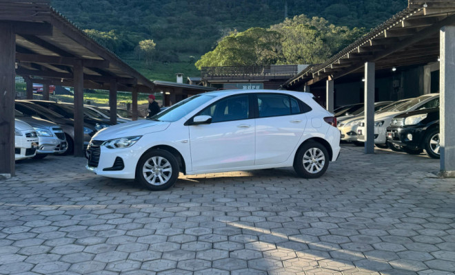 GM - Chevrolet ONIX HATCH LT 1.0 12V Flex 5p Mec. 2023 Flex-1