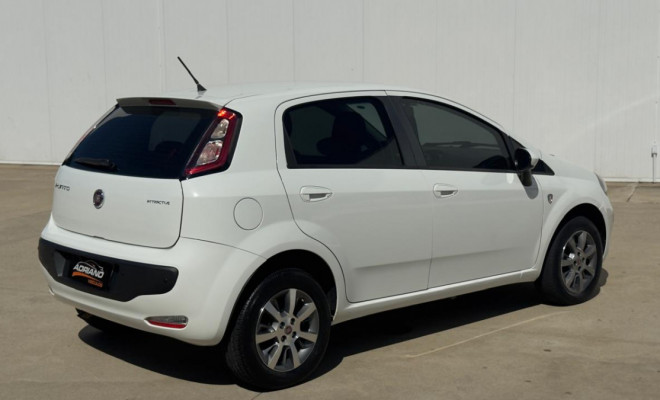 PUNTO ATTRACTIVE 1.4 SÉRIE ITÁLIA 2016 | DESIGN EXCLUSIVO E MOTOR 1.4-2