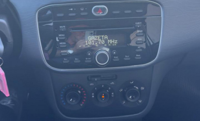 PUNTO ATTRACTIVE 1.4 SÉRIE ITÁLIA 2016 | DESIGN EXCLUSIVO E MOTOR 1.4-5