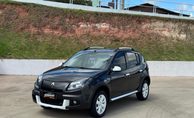 SANDERO STEPWAY 1.6 AUT. 2014 | ESPAÇO E ROBUSTEZ COM CONFORTO AUTOMÁTICO