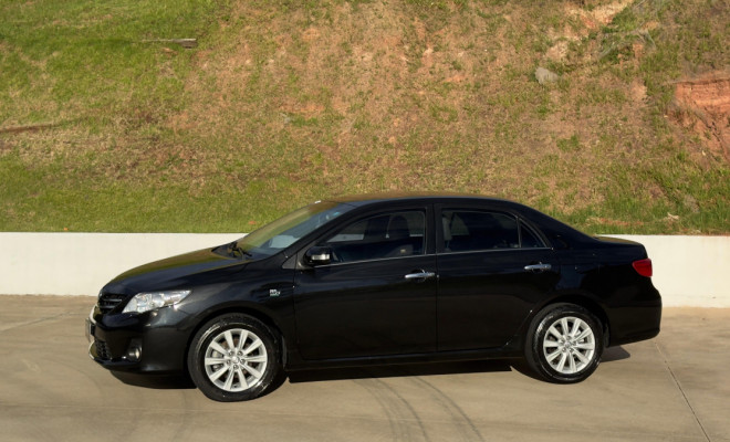 COROLLA ALTIS 2.0 AUT 2013 | RARIDADE - APENAS 37.000 KM - REVISÕES NA CONCESSIONÁRIA-21