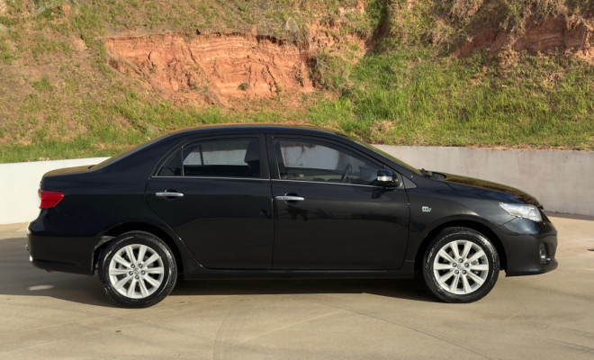 COROLLA ALTIS 2.0 AUT 2013 | RARIDADE - APENAS 37.000 KM - REVISÕES NA CONCESSIONÁRIA-20