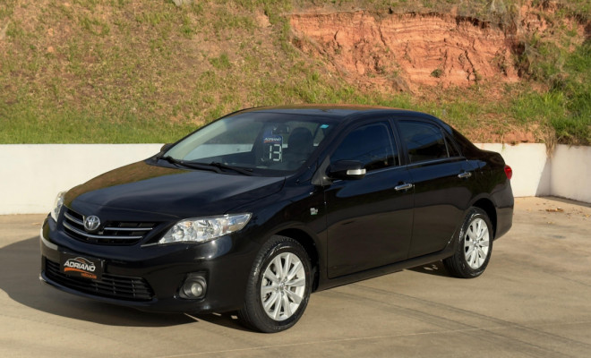 COROLLA ALTIS 2.0 AUT 2013 | RARIDADE - APENAS 37.000 KM - REVISÕES NA CONCESSIONÁRIA