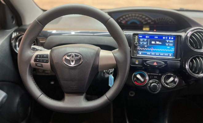 Toyota ETIOS XLS 1.5 Flex 16V 5p Mec. 2014 Flex-6