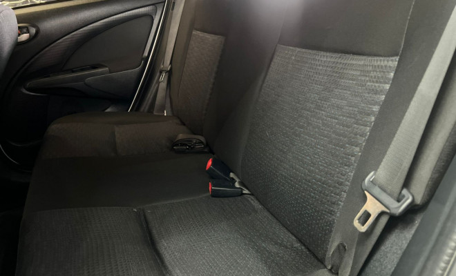 Toyota ETIOS XLS 1.5 Flex 16V 5p Mec. 2014 Flex-9
