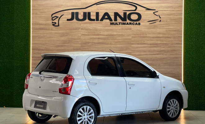 Toyota ETIOS XLS 1.5 Flex 16V 5p Mec. 2014 Flex-1