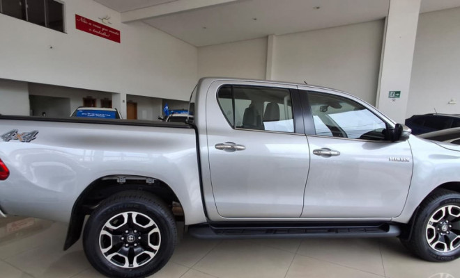 Toyota Hilux CD SRX 4x4 2.8 TDI 16V Diesel Aut. 2022 Diesel-5