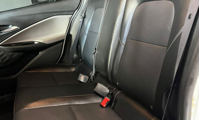 GM - Chevrolet ONIX SED. Plus PREM. 1.0-7