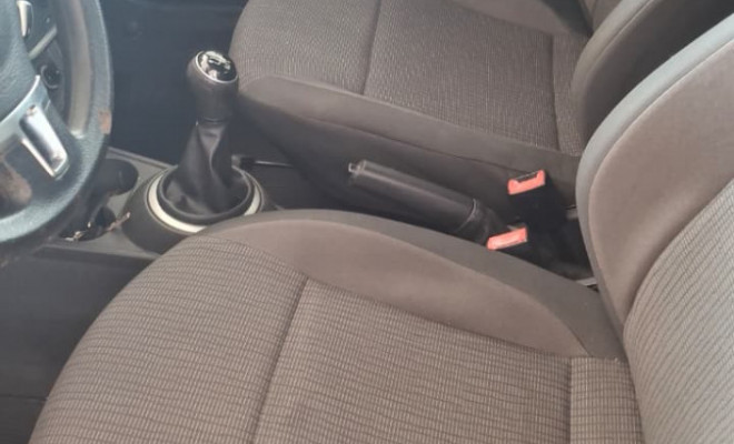 VW - VolksWagen VOYAGE 1.0/1.0 City Mi Total Flex 8V 4p 2014 Flex-9