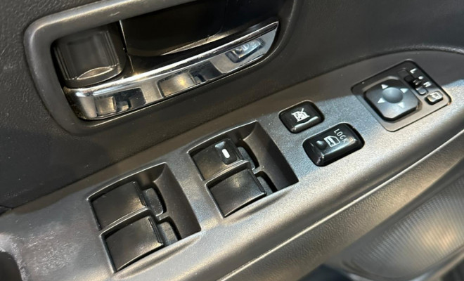 Mitsubishi ASX 2.0 16V 4x4 160cv Aut. 2014 Gasolina-9