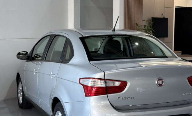 Fiat Grand Siena ATTRAC. 1.4 EVO F.Flex 8V 2015 Flex-8