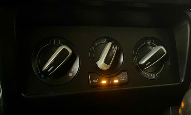 VW - VolksWagen CROSSFOX 1.6 Mi Total Flex 8V 5p 2013 Flex-9