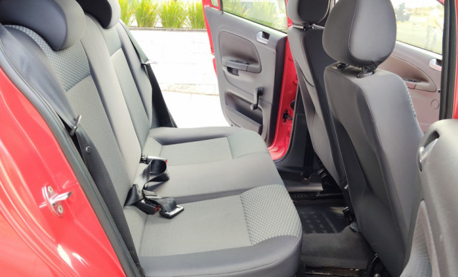 VW - VolksWagen Gol (novo) 1.0 Mi Total Flex 8V 4p 2011 Flex-12