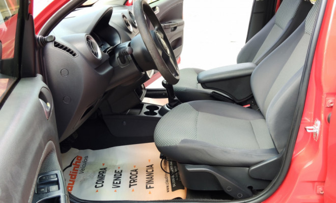 VW - VolksWagen Gol (novo) 1.0 Mi Total Flex 8V 4p 2011 Flex-10