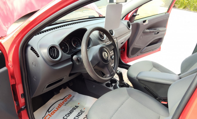 VW - VolksWagen Gol (novo) 1.0 Mi Total Flex 8V 4p 2011 Flex-9