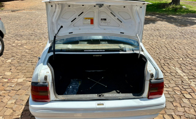 GM - Chevrolet Vectra GLS/Expres.2.2/ 2.0 e 2.0 CD 8V 1995 Gasolina-8