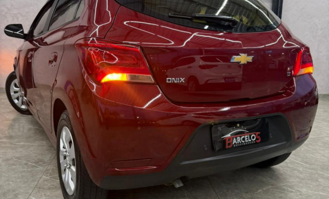 GM - Chevrolet ONIX HATCH LT 1.0 8V FlexPower 5p Mec. 2019 Flex-11