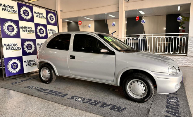 GM - Chevrolet Corsa Wind 1.0 MPFI / EFI  2p 2001 Gasolina-0