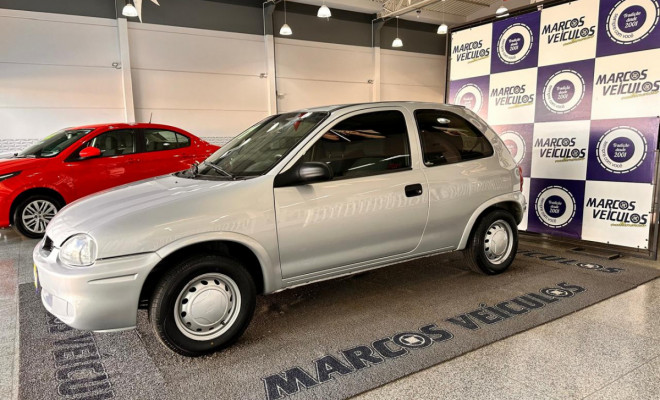 GM - Chevrolet Corsa Wind 1.0 MPFI / EFI  2p 2001 Gasolina-1