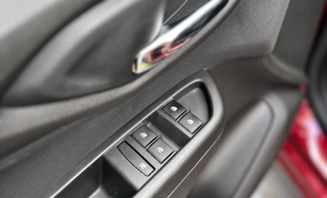 GM - Chevrolet ONIX HATCH LTZ 1.4 8V FlexPower 5p Mec. 2017 Flex-5