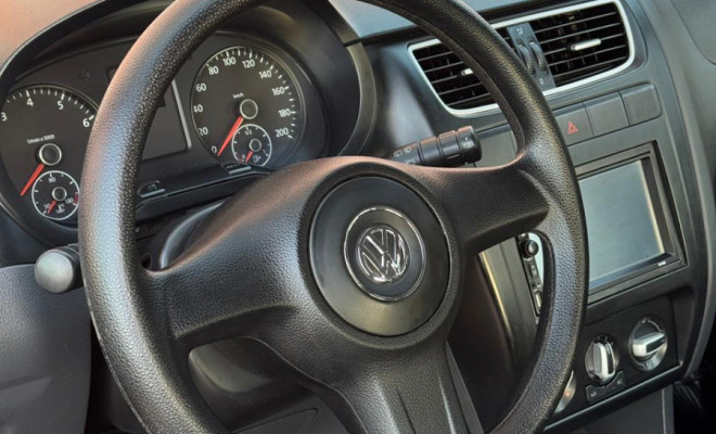 VW - VolksWagen Fox 1.0 Mi Total Flex 8V 5p 2013 Flex-8