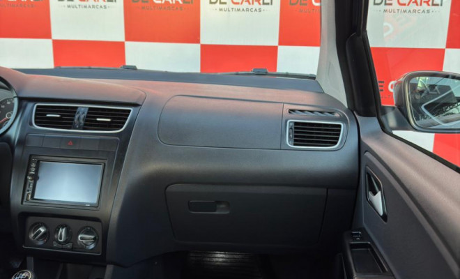 VW - VolksWagen Fox 1.0 Mi Total Flex 8V 5p 2013 Flex-7