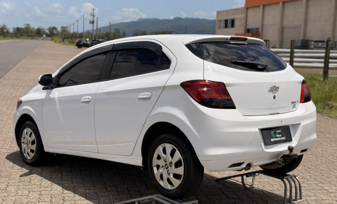 GM - Chevrolet ONIX HATCH LT 1.0 8V FlexPower 5p Mec. 2015 Flex-5