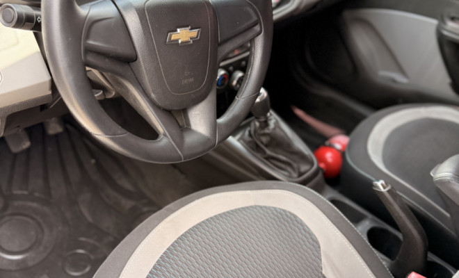 GM - Chevrolet ONIX HATCH LT 1.0 8V FlexPower 5p Mec. 2015 Flex-8