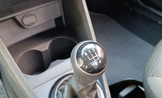 VW - VolksWagen Saveiro Trendline 1.6 T.Flex 8V 2018 Flex-10