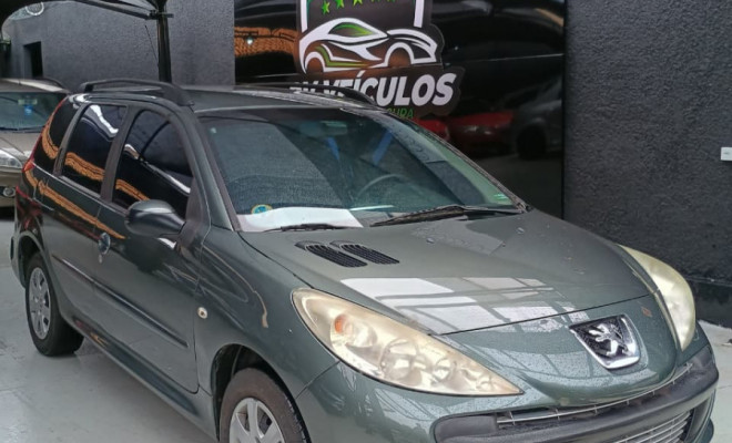 Peugeot 207 SW XR 1.4 Flex 8V 5p 2011 Flex