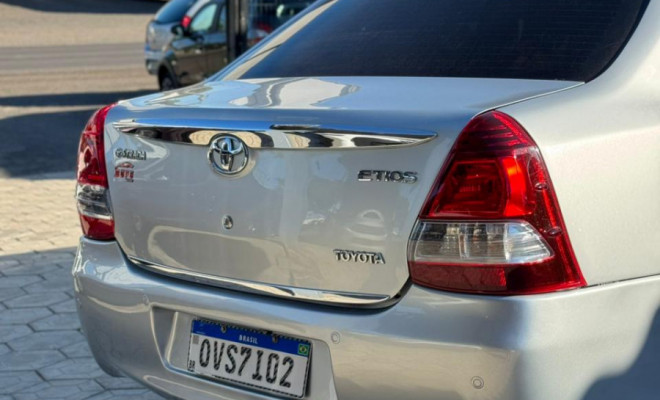 Toyota ETIOS PLATINUM Sed. 1.5 Flex 16V 4p Mec. 2016 Flex-3