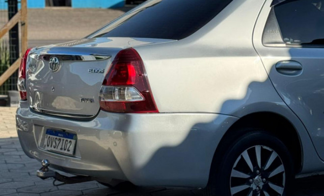 Toyota ETIOS PLATINUM Sed. 1.5 Flex 16V 4p Mec. 2016 Flex-4