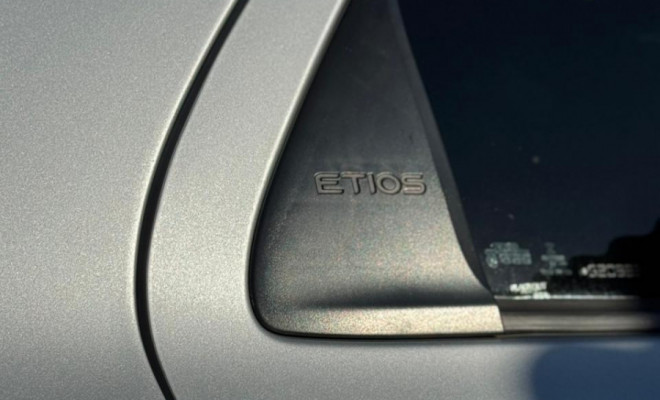 Toyota ETIOS PLATINUM Sed. 1.5 Flex 16V 4p Mec. 2016 Flex-5