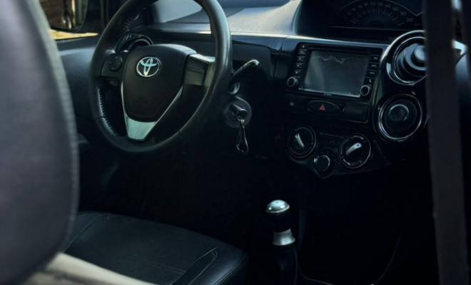Toyota ETIOS PLATINUM Sed. 1.5 Flex 16V 4p Mec. 2016 Flex-6