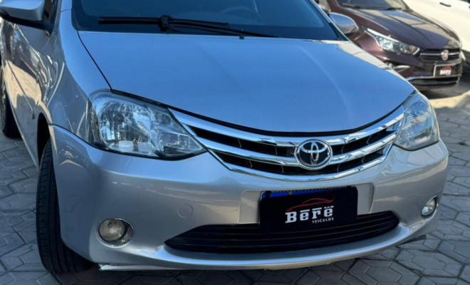 Toyota ETIOS PLATINUM Sed. 1.5 Flex 16V 4p Mec. 2016 Flex-9