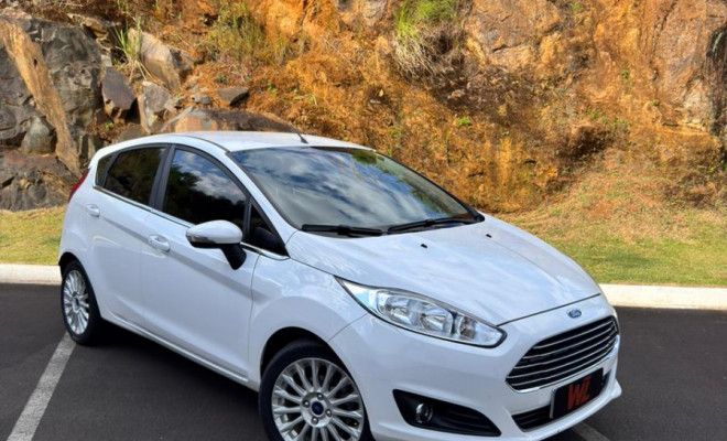 Ford Fiesta TIT./TIT.Plus 1.6 16V Flex Aut. 2017 Flex