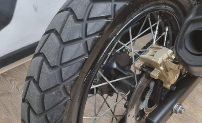 Royal Enfield Scram 411 EFI 2024 Gasolina-12