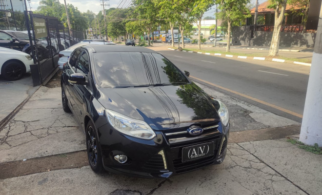 Ford Focus Sed. TI./TI.Plus 2.0 16V Flex  Aut 2015 Flex-0