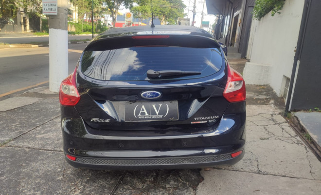 Ford Focus Sed. TI./TI.Plus 2.0 16V Flex  Aut 2015 Flex-4