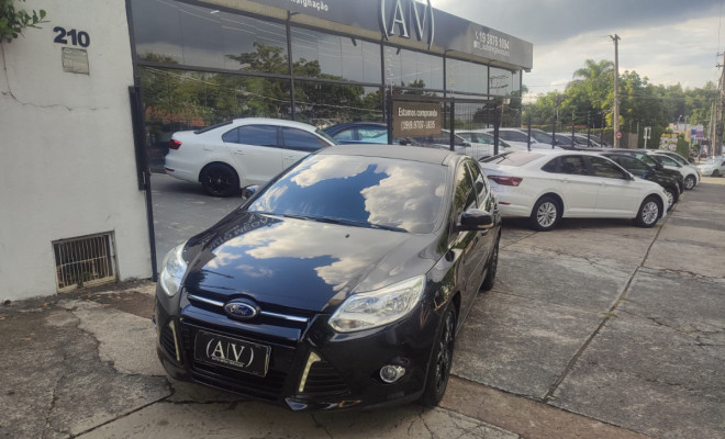 Ford Focus Sed. TI./TI.Plus 2.0 16V Flex  Aut 2015 Flex