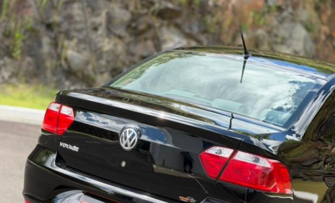 VW - VolksWagen VOYAGE  Trendline 1.0 T.Flex 8V 4p 2015 Flex-6