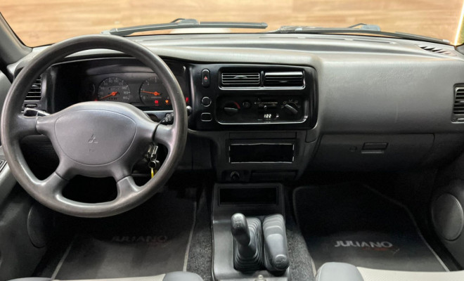 Mitsubishi L200 GLS Sport 2.5 4x4 121cv CD DTI Dies 2006 Diesel-5