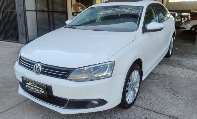 VW - VolksWagen JETTA Highline 2.0 TSI 16V 4p Tiptronic 2013 Gasolina-14