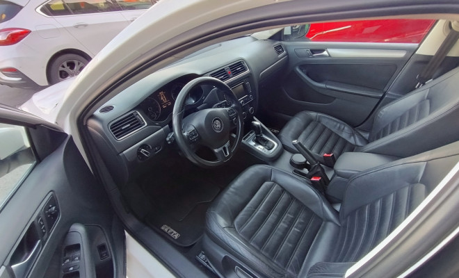 VW - VolksWagen JETTA Highline 2.0 TSI 16V 4p Tiptronic 2013 Gasolina-2