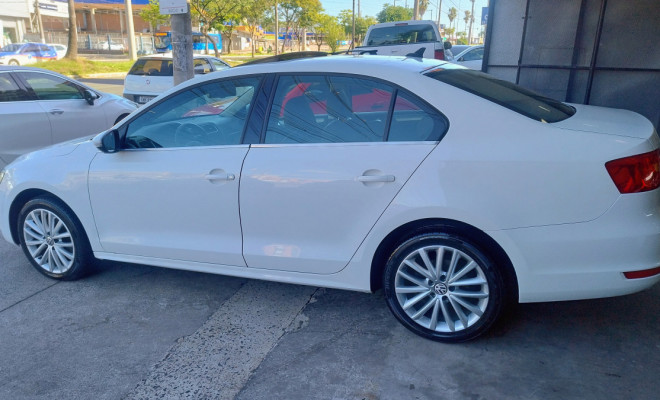 VW - VolksWagen JETTA Highline 2.0 TSI 16V 4p Tiptronic 2013 Gasolina-11