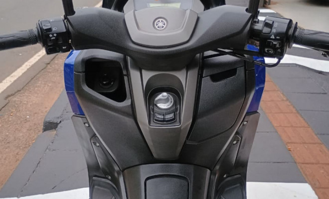 YAMAHA NMAX Connected 160 ABS 2024 Gasolina-3