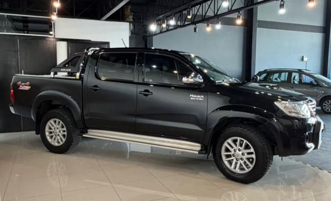 Toyota Hilux CD SRV D4-D 4x4 3.0  TDI Dies 2015 Diesel-0
